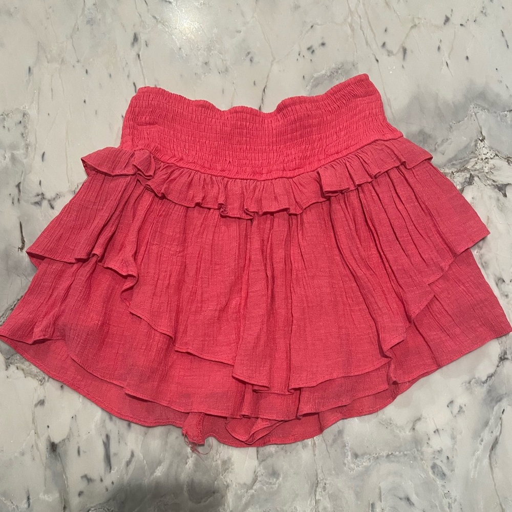 Pink mini skirt. Size small.